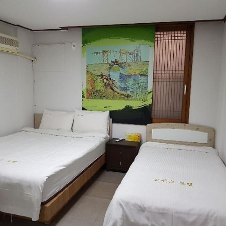 Twins Hotel Jeju Exterior photo